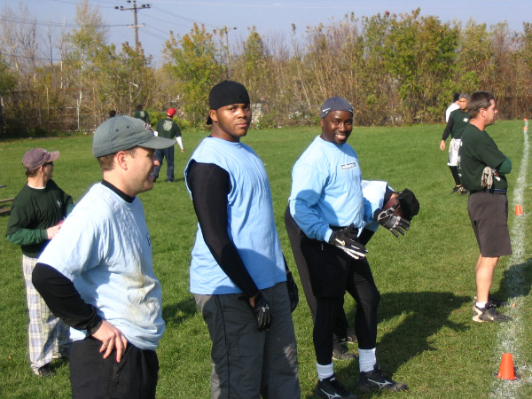 8901-bmtfl-lions-on-the-sidelines-oct30-2005