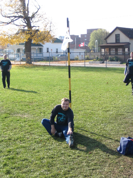 8902-bmtfl-matt-mcnish-cig-flag-stretching-oct30-2005