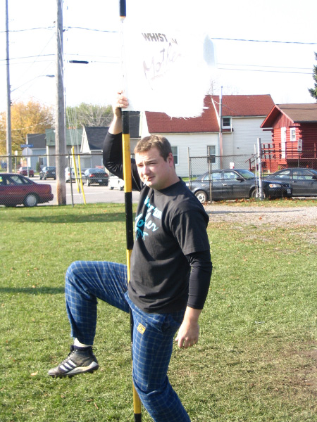 8904-bmtfl-matt-mcnish-pole-dancing-oct30-2005