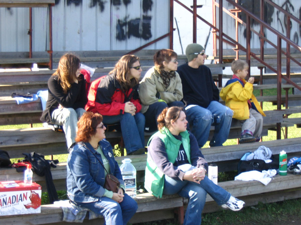 8950-bmtfl-keystorm-mothers-fans-in-stands-oct30-2005
