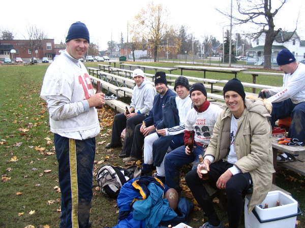4151-bmtfl-post-game-willyfish-nov05-2006