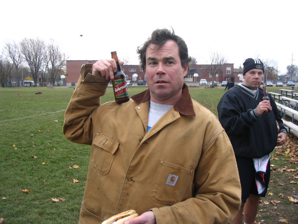 4193-bmtfl-steve-and-beer-on-shoulder-nov05-2006