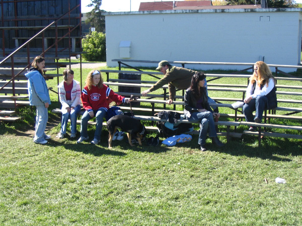 3885-bmtfl-all-the-fans-oct08-2006