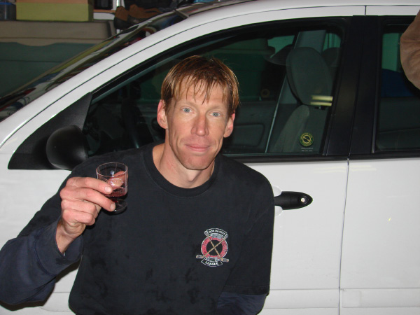 4039-275-cheers-to-all-mothers-oct22-2006