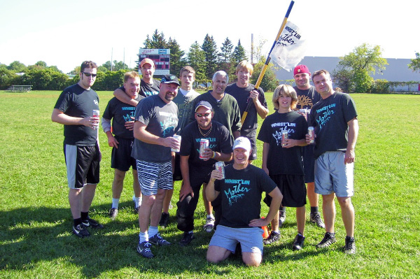 bmtfl0631-whistlin-mothers-team-sep09-2006