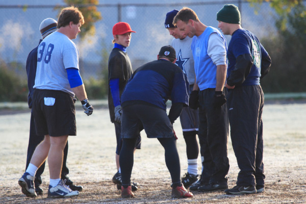 6090-2148-Photo-by-Ken-Scott-Bombers-VS-Cowboys-000-oct19-2008