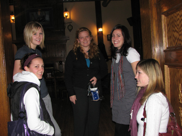 6945-BMTFL-KeyStorm-Pub-Party-000-nov08-2008