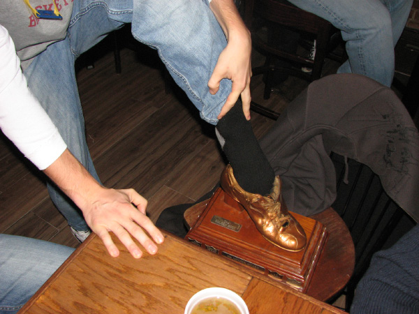 6972-BMTFL-KeyStorm-Pub-Party-000-nov08-2008