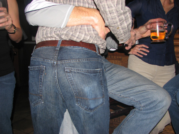 7036-BMTFL-KeyStorm-Pub-Party-000-nov08-2008